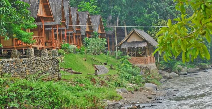 Jakarta Tour: Rafting Crusher & Paintball Games - Activities and Itinerary