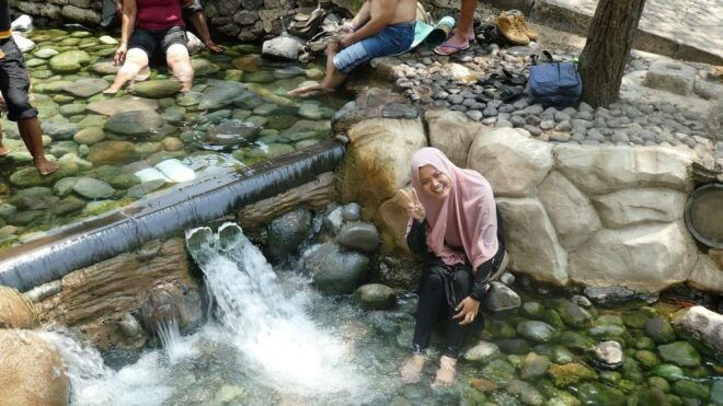 Jakarta Tour: White Crater, Pinisi Restaurant, Hotspring - Hotel Pickup Details