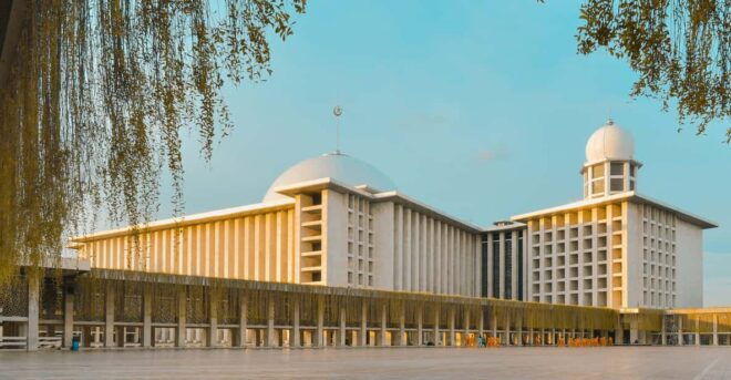 Jakarta Tour With Free Airport Pickup - Inclusions and Amenities