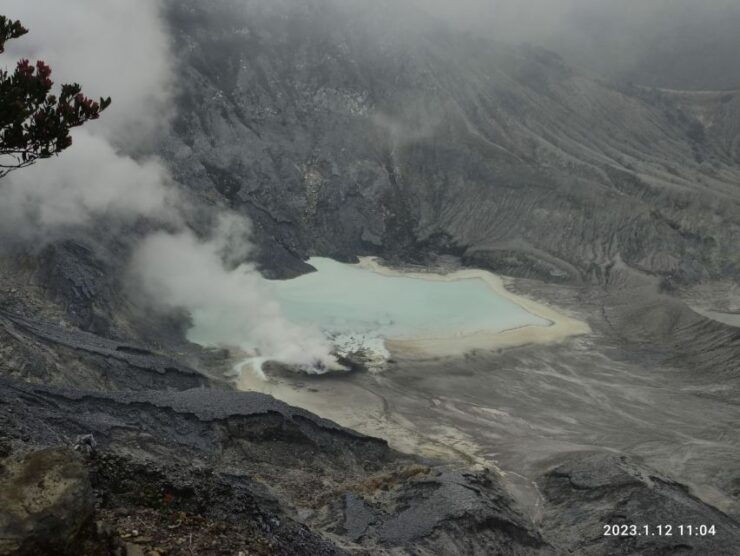 Jakarta: Volcano, Hot Spring, Tea Factory& Coffee Luwak Tour - Tour Details and Logistics