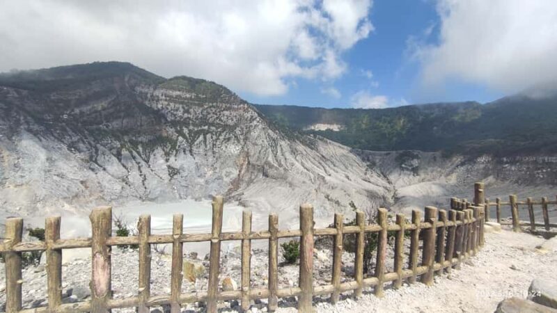 Jakarta :Volcano, HotSpring, Tea Factory, RiceField, &Coffee - Practical Details and Tips