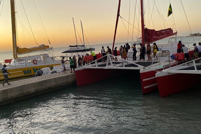 Jamaica Beach Day - Good To Know  