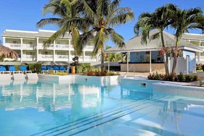 Jamaica Shore Excursion: Grand Palladium All Inclusive Resort Day Pass - Resort Amenities and Inclusions