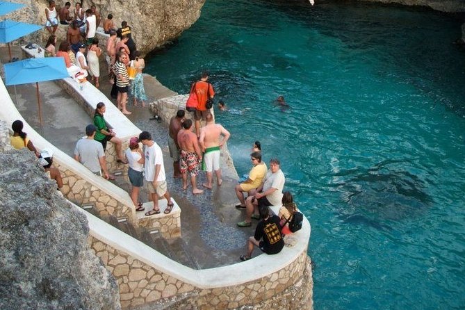 Jamaica Sunset at Ricks Cafe Private Tour With Transfer - Common Questions