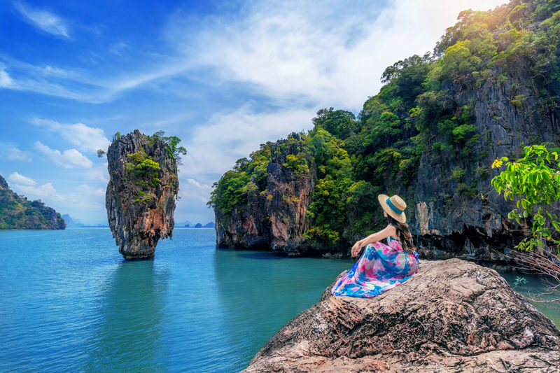 Jame Bond, Hong Island and Naka Island Day Tour - Panak Island: cliffs and cave passages