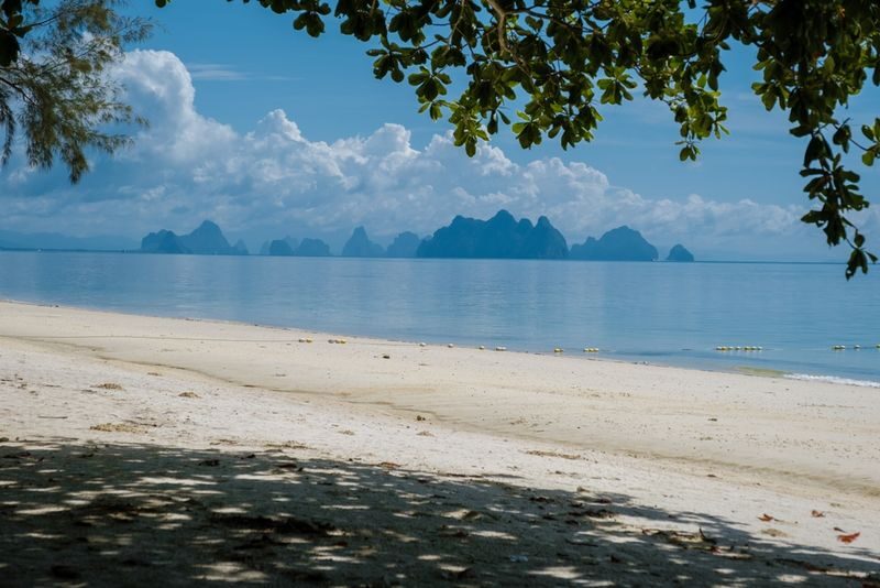 Jame Bond, Hong Island and Naka Island Day Tour - Who should book this Phuket island day?