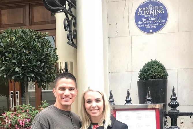 James Bond 007, the Kingsman, Plus Spies and Villains Black Taxi Tour - Family-Friendly Experience