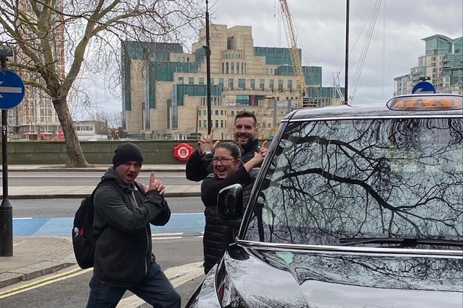 James Bond 007, the Kingsman, Plus Spies and Villains Black Taxi Tour - Common Questions