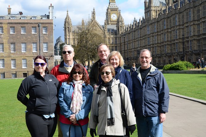 James Bond 007 Ultimate Spy Taxi Tour - Meeting and Pickup