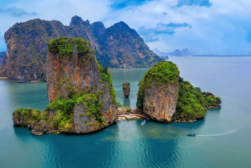 James Bond and Hong Island by Speedboat or Big Boat or Longtail Boat - Lunch on Panyee Island, then a possible beach stop