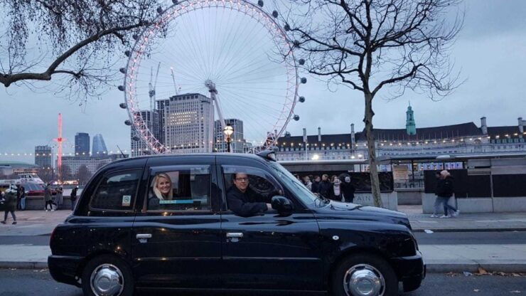 James Bond London Locations Tour by Black Taxi - Tour Highlights