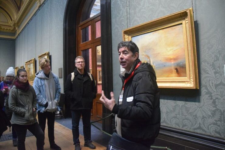 James Bond Shooting Locations 2-Hour Walking Tour of London - Tour Experience