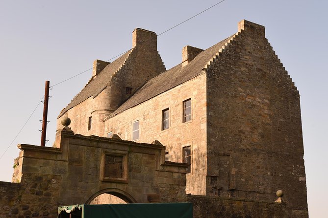 Jamie Fraser Outlander Tour to Lallybroch From Edinburgh - Background