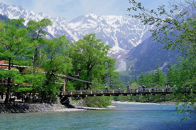 Japan Alps Kamikochi Day Hike With Government-Licensed Guide - Benefits of Hiring a Government-Licensed Guide