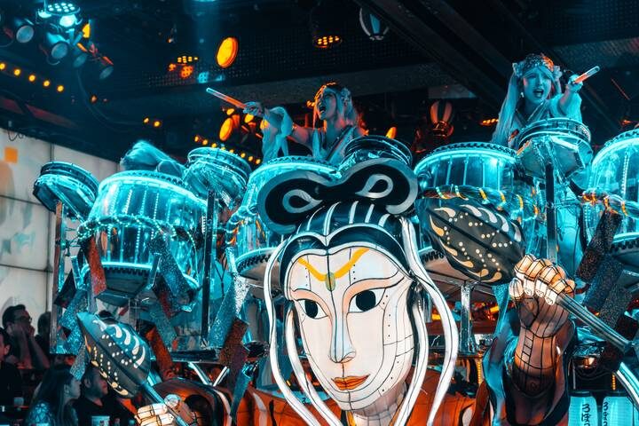 Japan Winter Classic 11 Day - One Life Adventures: from Tokyo - Kyoto: red gates, temple roofs and Kendo