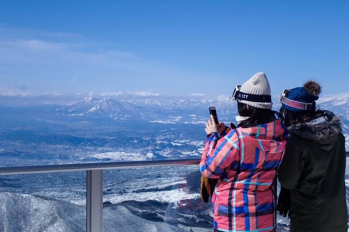 Japan Winter Classic 11 Day - One Life Adventures: from Tokyo - The guide and group can shape the trip
