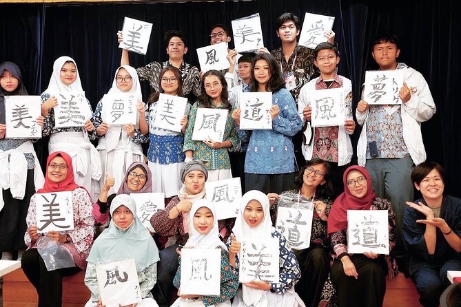 Japanese Calligraphy Experience in Tokyo at the Antique House - Meeting Point Details