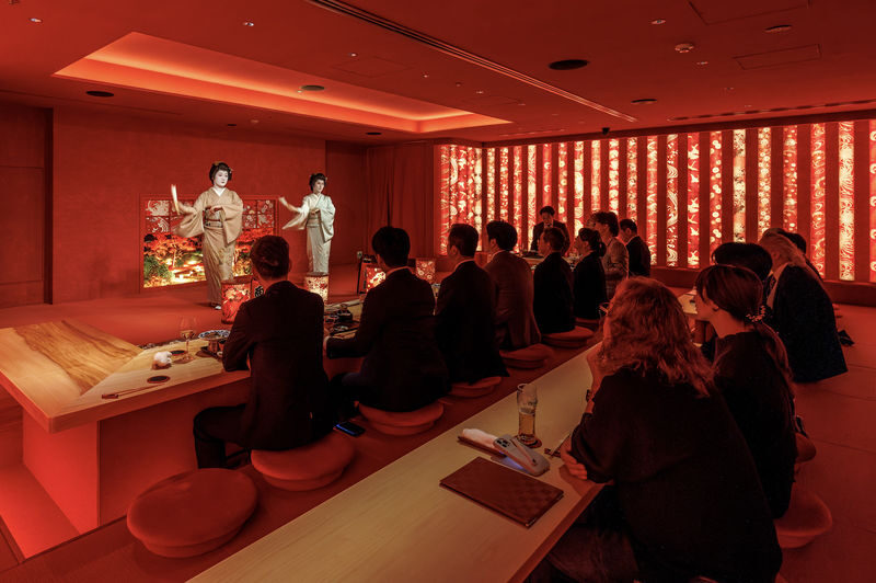 Japanese Cuisine & Geisha Performances Cultural Experience in Tokyo - Conversation, language, and taking part