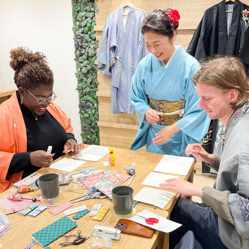 Japanese Hair Accessory & Brooch Making Experience (Tokyo) - What happens during the 90-minute session