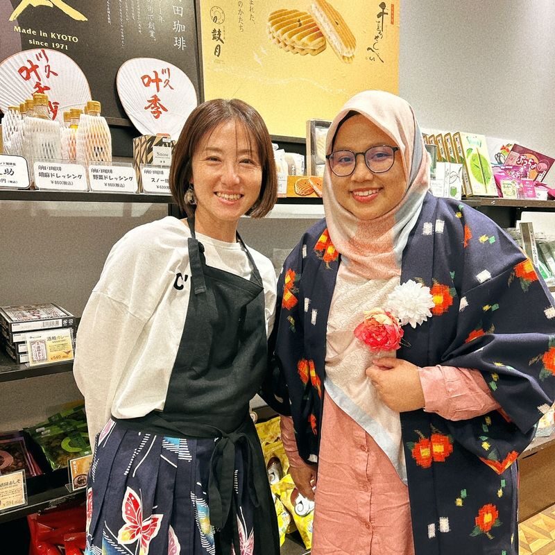 Japanese Hair Ornament & Brooch Making Experience (Kyoto) - Wearing Your Work With Kimono or Everyday Clothes