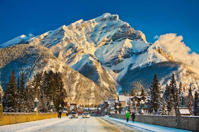 Jasper: Day Tour to Jasper's Lakes & Banff Canyon - Transportation and Logistics: Comfort and Convenience