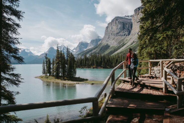 Jasper National Park: Maligne Lake Cruise With Guide - Experience the Beauty of Maligne Lake