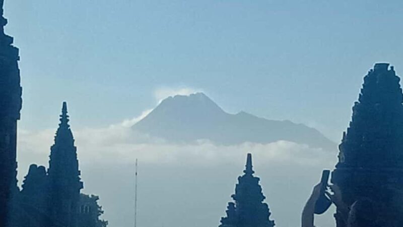 "Java's Cultural Heritage: Borobudur and Prambanan Tour" - Who Should Consider This Tour?