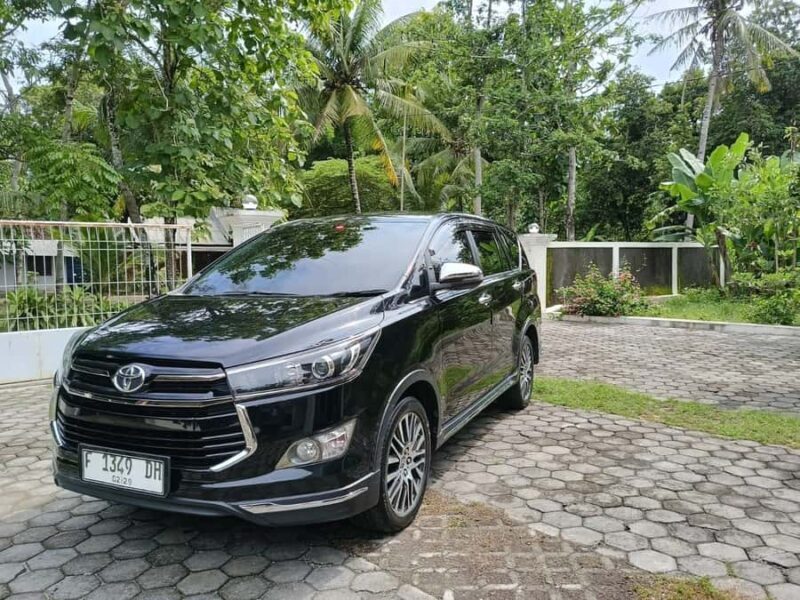 "Java's Cultural Heritage: Borobudur and Prambanan Tour" - An In-Depth Look at the Tour