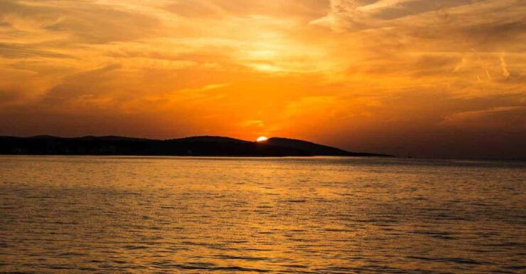 Jávea: 90-Minute Sunset Cruise With Glass of Cava - Experience Highlights