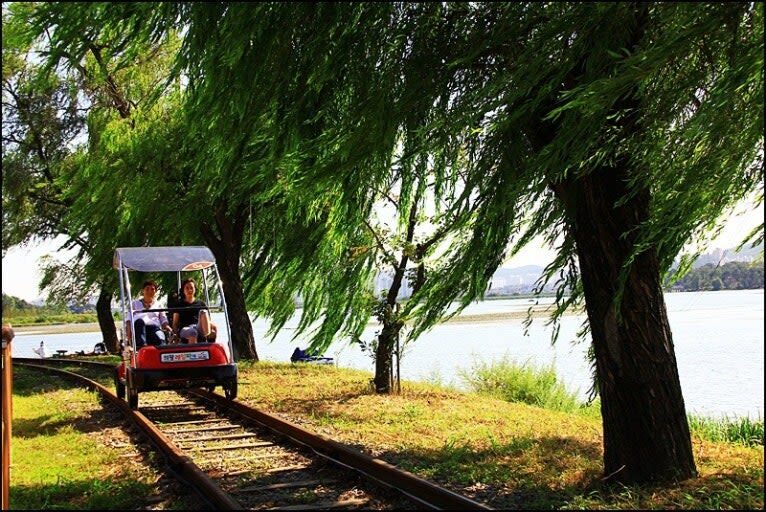 Jebu Island Cable Car & Rail Bike & Korean Folk Village Day Tour - Jebu Island by cable car: views shaped by the tide