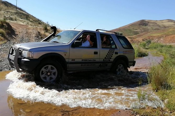 Jeep Half Day Tour of Our Algarve Coast and Mountains - Refreshing Stop at Estômbar Fountains