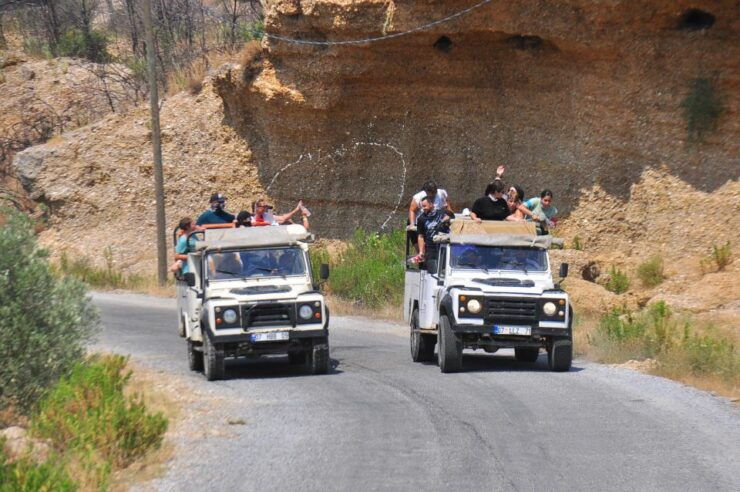 Jeep Safari &Rafting /Zipline /Lunch - Good To Know
