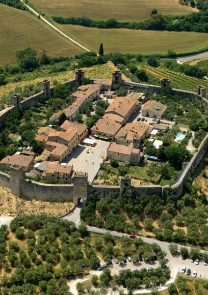 Jeep Wine Tour: Florence, Monteriggioni & San Gimignano - Wine Tasting at Tenuta Torciano