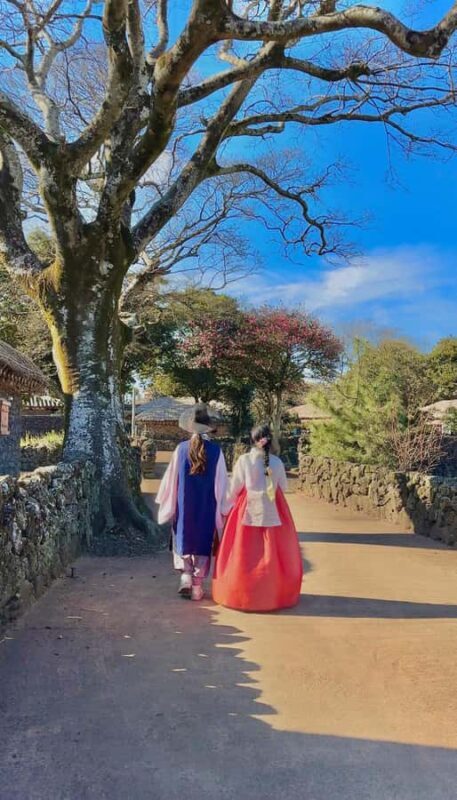 Jeju: Day Tour, Small Volcano & Landmark & UNESCO Heritage - Transportation, Timing, and Group Size