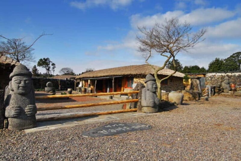 Jeju: Eastern UNESCO and Must-See Spots Tour - The Experience’s Pacing and Group Size