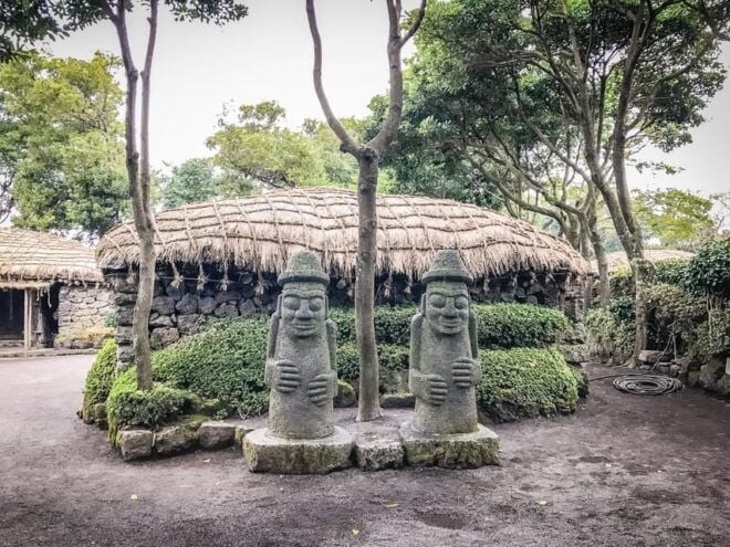 Jeju Essence Tour: Culture, Peaks & Caves - Inclusions and Amenities