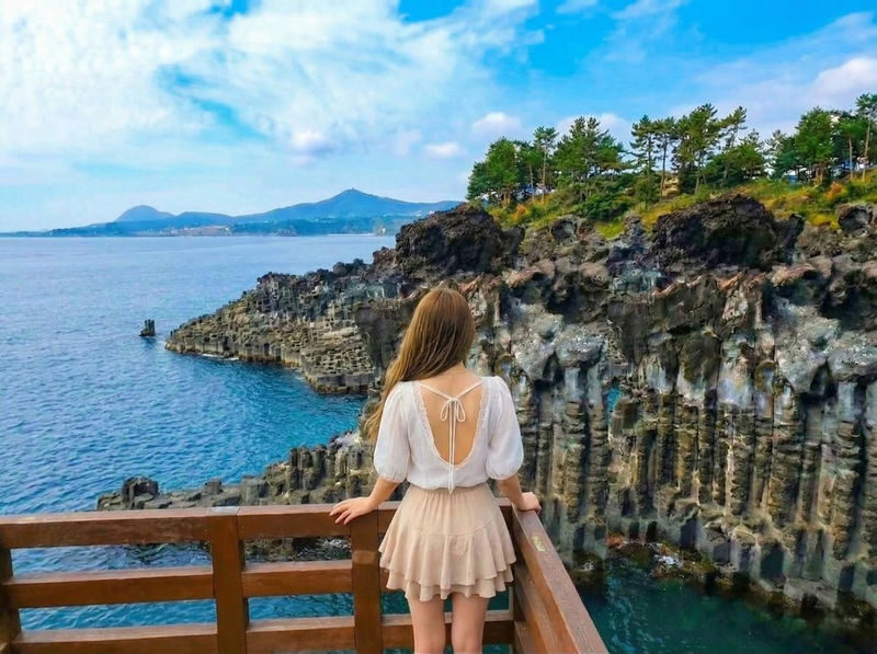 Jeju Essential Southwest Tour (1PM Late Departure) - What makes this afternoon tour useful