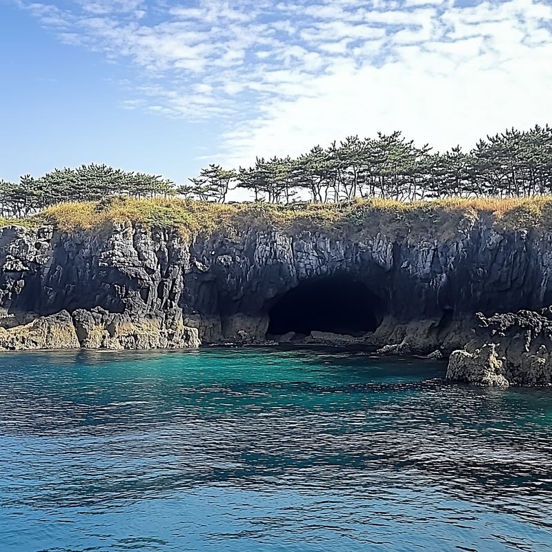 Jeju GrandeBleu 그랑블루요트 Luxury & Sunset Yacht 제주요트투어 - Fishing, food, and the limits of a short trip