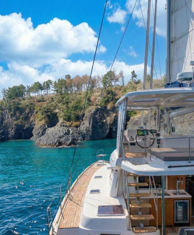 Jeju GrandeBleu 그랑블루요트 Luxury & Sunset Yacht 제주요트투어 - Getting to the dock and boarding smoothly