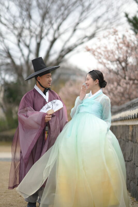 Jeju Gwandeokjeong & Dongmun Market Half-Day Architecture Tour - Hanbok photos and the Joseon-era setting