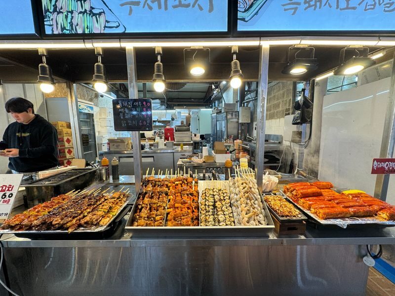 Jeju Gwandeokjeong & Dongmun Market Half-Day Architecture Tour - Price, timing, and practical details