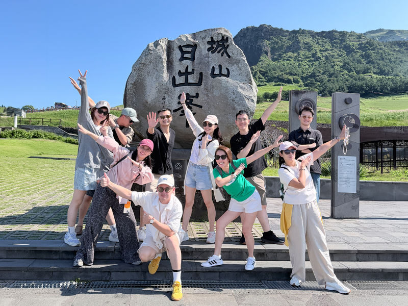 Jeju Island Authentic Tour Tangerine Picking & Haenyeo & UNESCO - The haenyeo encounter: the day’s most personal stop