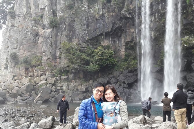 Jeju Island Private Taxi Tour - Waterfalls & Oedolgae & Jusangjeoli - Waterfall Exploration