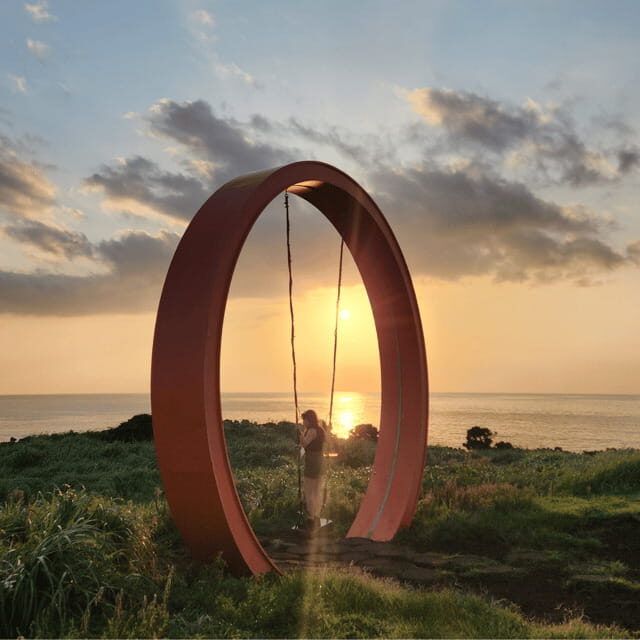 Jeju Island: Sunrise Guided Tour with Hotel Pickup - Authentic Experiences and Additional Perks