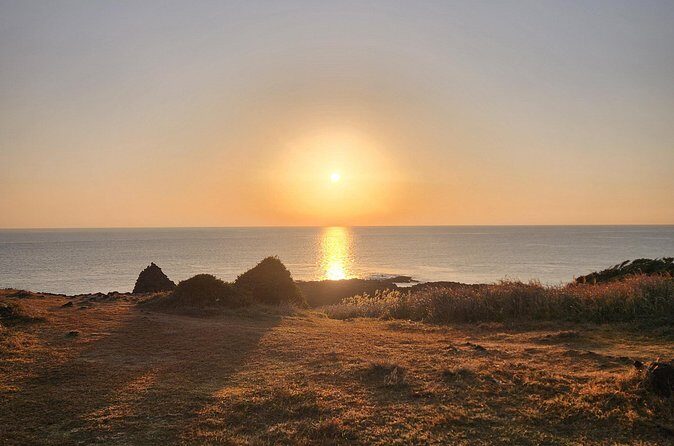 Jeju island Sunrise Tour Early Morning with Hotel Pickup - FAQs
