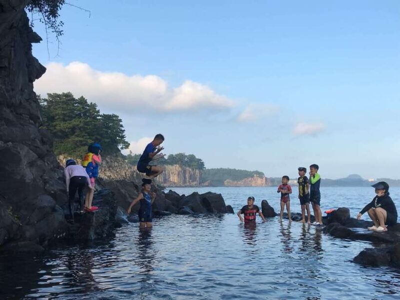 Jeju island: Van tour with a guide who the most loves JEJU - The Experience of the Guide — Fabio’s Role