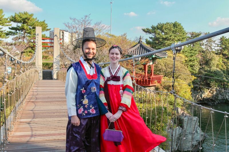 Jeju: K-drama Hanbok Photoshoot & Private Guided Tour - Getting there and choosing a time