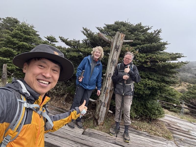 Jeju Mount Hallasan Hiking Experience - South Koreas Highest Peak - A mountain hike, not a summit badge