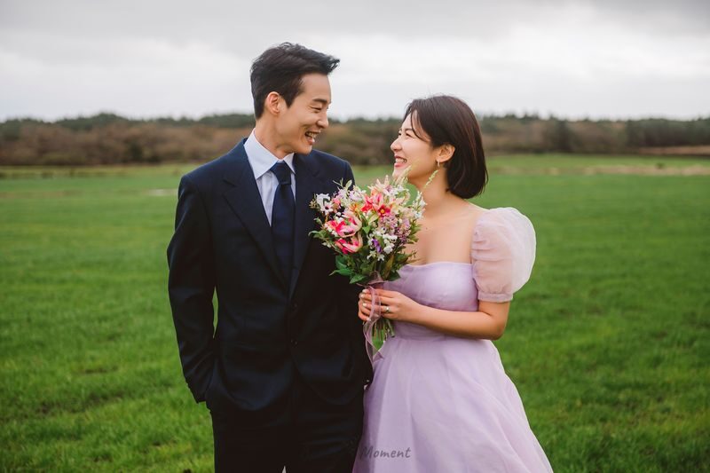 Jeju Outdoor Couple Photoshoot and Wedding Photography - Jeju’s outdoor backdrops make the photos personal