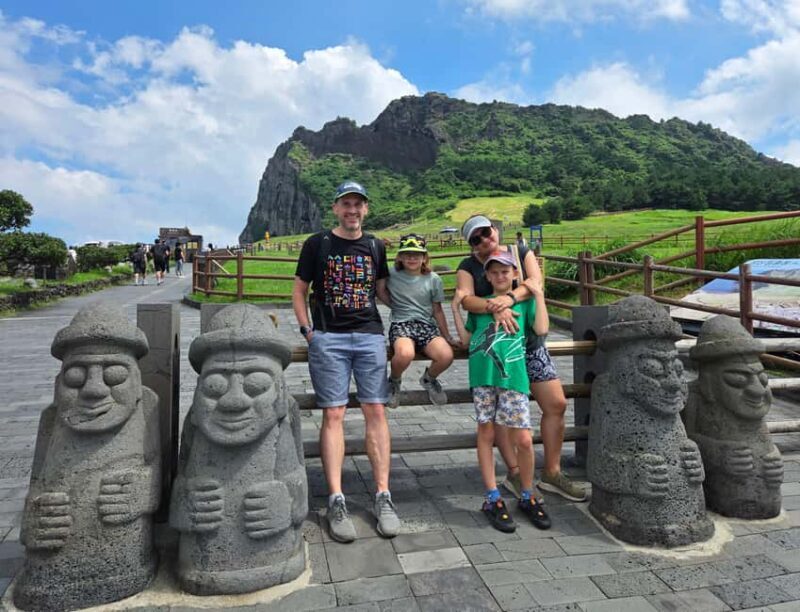 Jeju Private Taxi Tour with a Licenced English Guide-Driver - FAQs